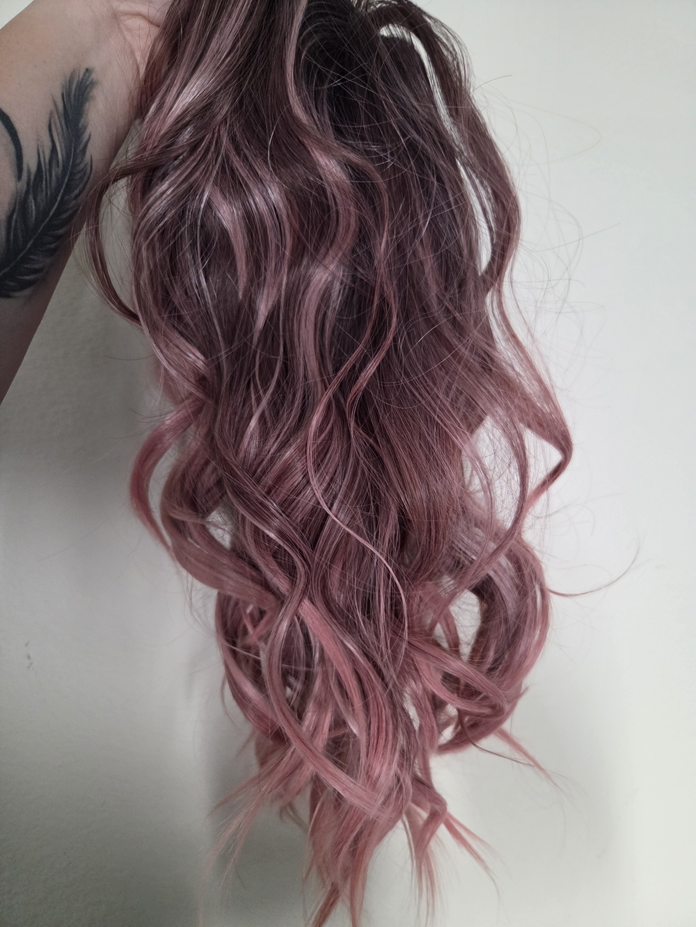 Gabriella (Rosy Glow) Chelsey Smith Crowns Wig - Picture 6 of 7